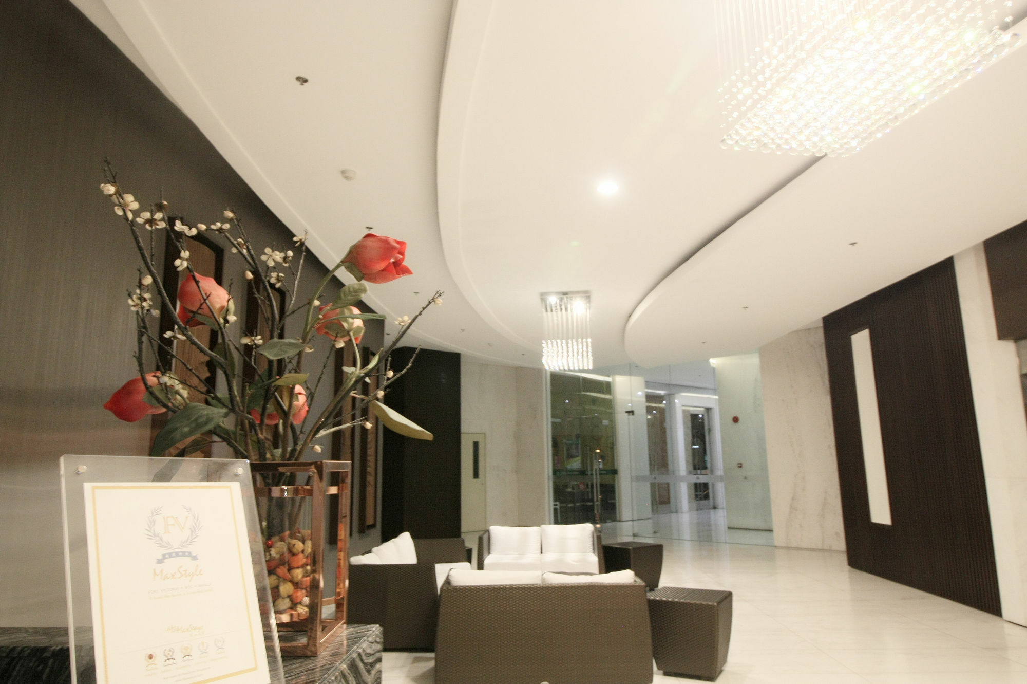 Maxstays - Max Style @ Fort Victoria Makati City Exterior foto