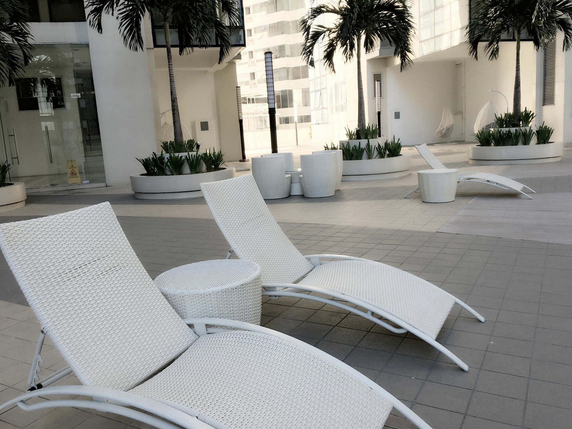 Maxstays - Max Style @ Fort Victoria Makati City Exterior foto